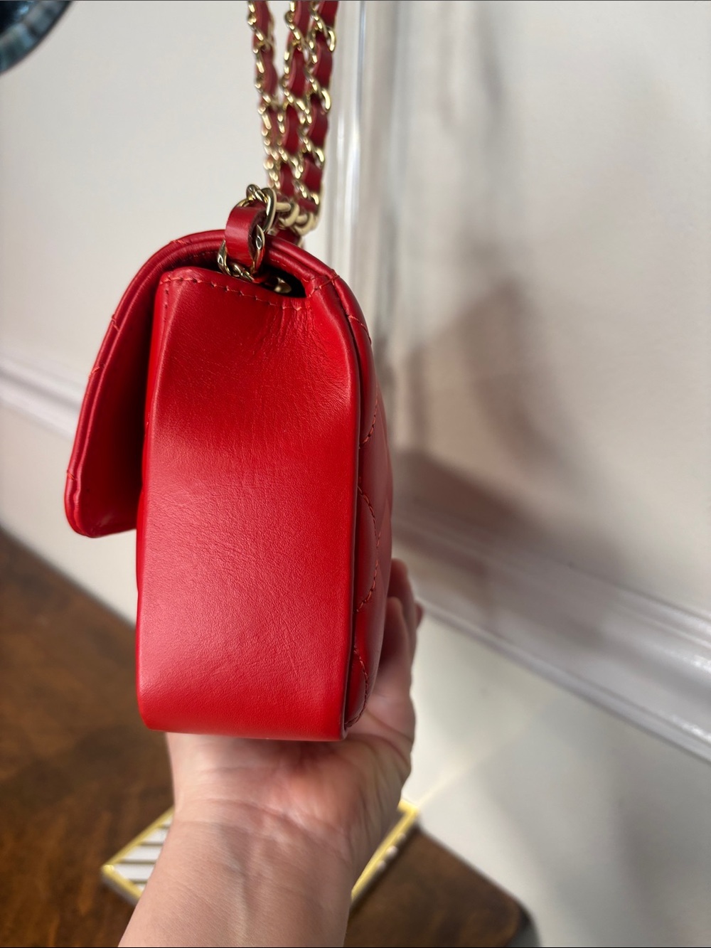 PERSAMAN NEW YORK Italian red quilted leather bag with gold chain strap - Picture 14 of 16